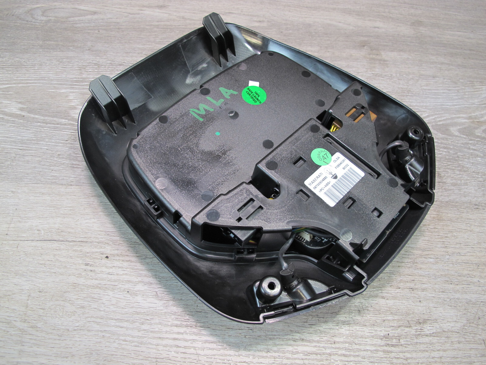 2017-2020 MASERATI LEVANTE M161 OVERHEAD CONSOLE DOME READING LIGHT HOMELINK