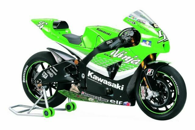 Tamiya Kawasaki Ninja ZX-RR #55 2006 MotoGP Maquette Plastique