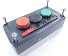 Schneider Electric XALD039000SB445 Einbaugehäuse mit 3 Taster