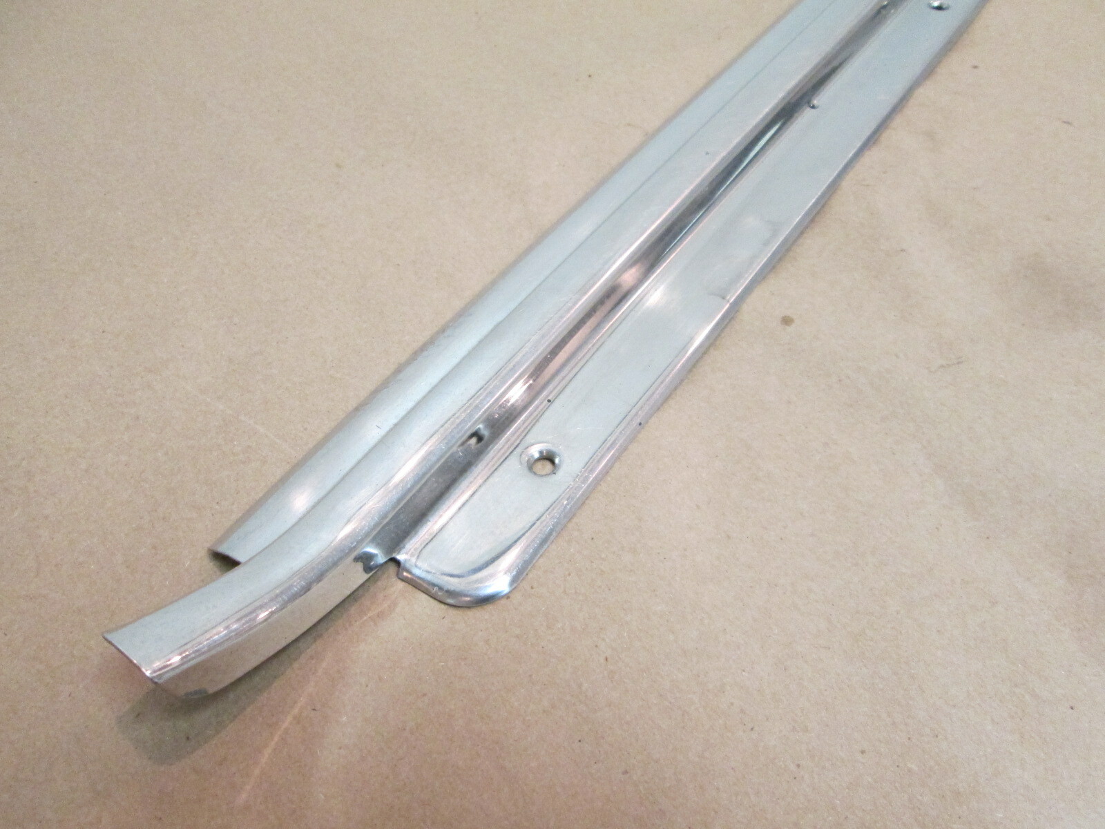 Rolls Royce Silver Shadow II 1980 - LH Front Door Chrome Interior Trim Piece