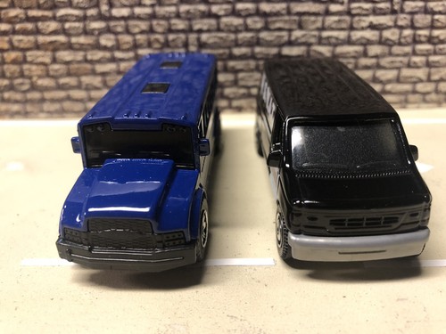 2 matchbox : ford panel van police s.w.a.t. : Inmate Transport Police Bus - Picture 3 of 11