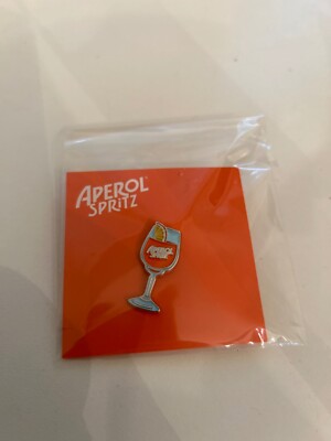 Aperol Spritz Cocktal Enameled Pin - Classic Orange & White