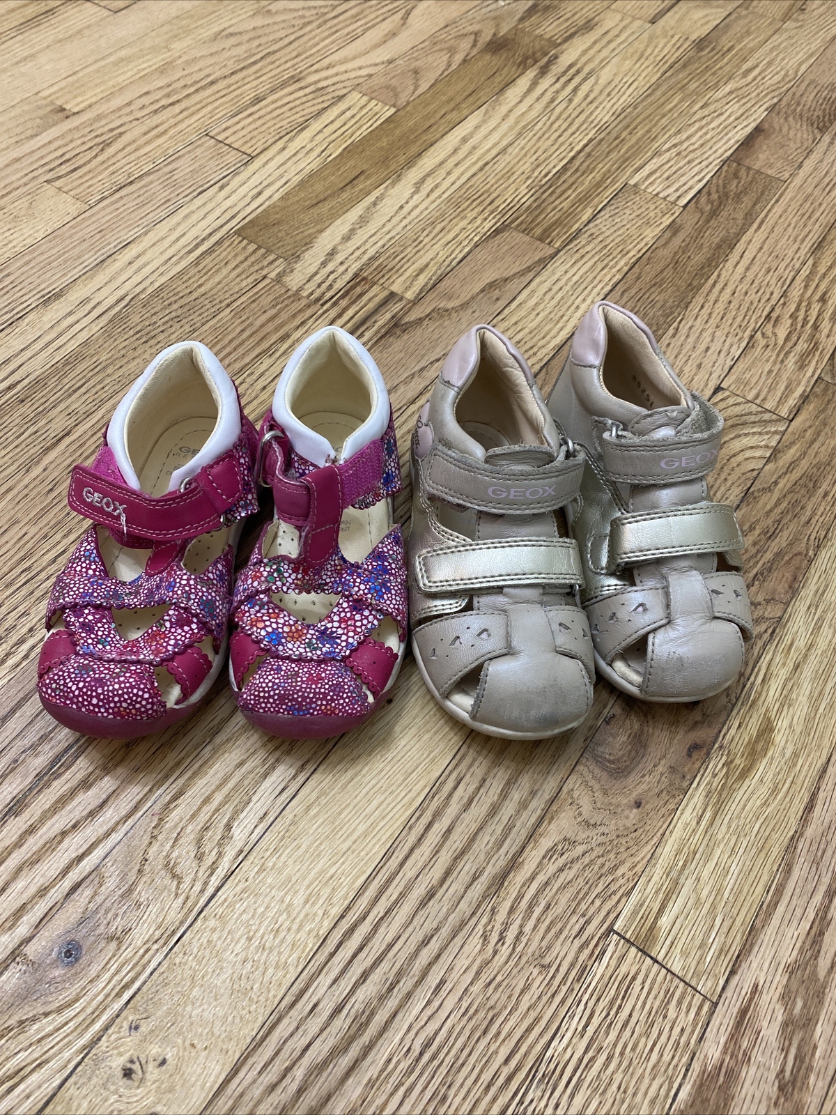 Sandali in pelle per bambina Geox lotto di 2 taglia EU23 venduti così com'è