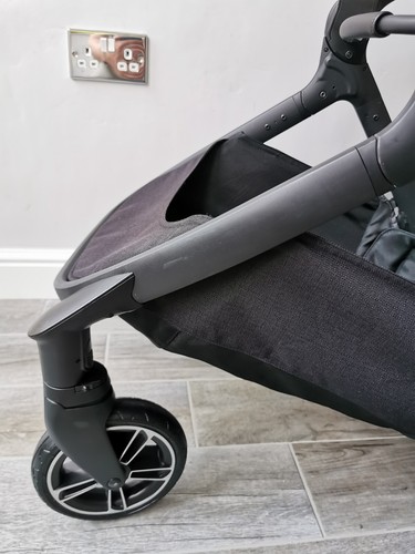 Complete Nuna Demi Grow Chassis With Basket and Wheels Caviar Black - Picture 10 of 24