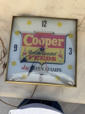 Vintage Cooper Feeds FARM Advertising Light Up PAM Wall Clock Tested S&H Stamps