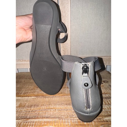 Gentle Souls Women's Gray Leather Ankle Strap Wedge Heel Comfort Shoes Size 8.5 - Picture 6 of 10