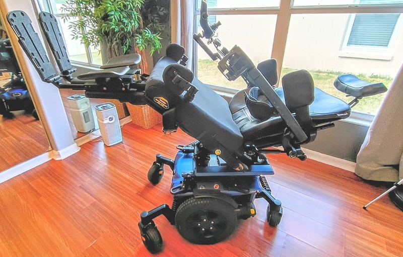 Quantum Q6 Edge 3 Power Wheelchair, Blue/Black, Cup Holder, 6-Wheel, Adult