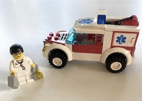 Lego City bundle. Sets: 7741 & 7902. Both Complete With Manuals. No Boxes.