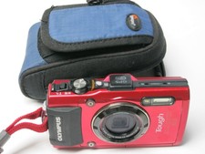 Olympus Stylus Tough TG-4 Red 3" LCD 4x Wide Zoom Digital Camera WORKING GREAT 