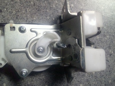 2014-2016 SUZUKI SWIFT SZ4 MK2 BOOT LOCK CENTRAL LOCKING SOLENOID