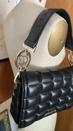 Bolso de hombro de cuero Naked Wolf negro dorado - Imagen 6 de 12