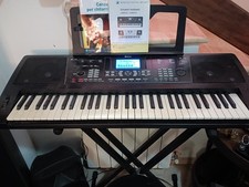 tastiera musicale usata 128 suoni 130 ritmi sint piano ecc 5 ottave con supporto