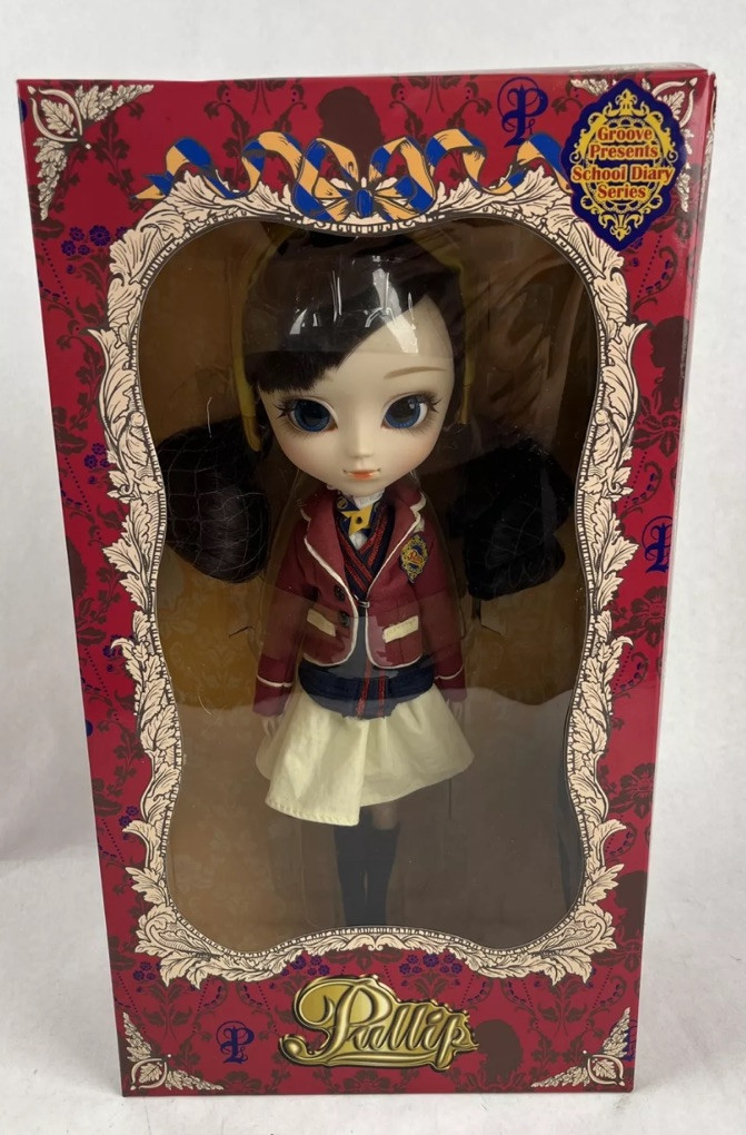 PULLIP ELOISE SCHOOL FASHION DOLL