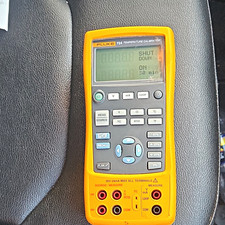 Fluke 724 Temperature Calibrator Handheld Meter w/ Test Leads