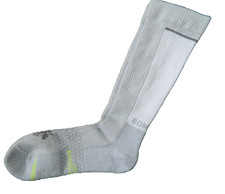 1 Pair Women's BOMBA Compression Socks Large 20-30 New NWOT White Performance
