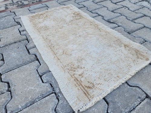 Mini Turkish Rug, 1.5x2.6 ft, Creamy White with Faded Look, Handwoven Wool