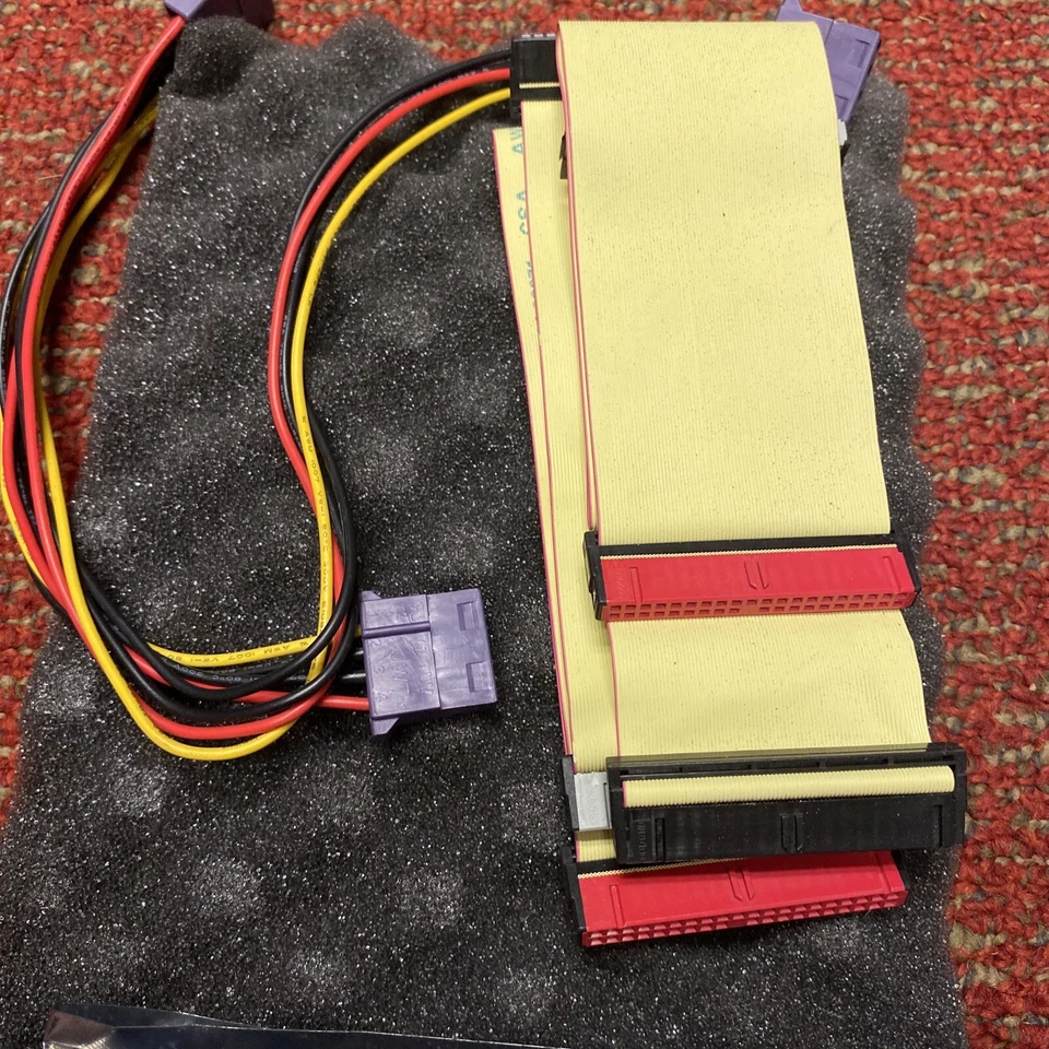 PROMISE TECHNOLOGY ULTRA66 ATA 66 PCI USED With Ribbons And Software - Image 2 of 4