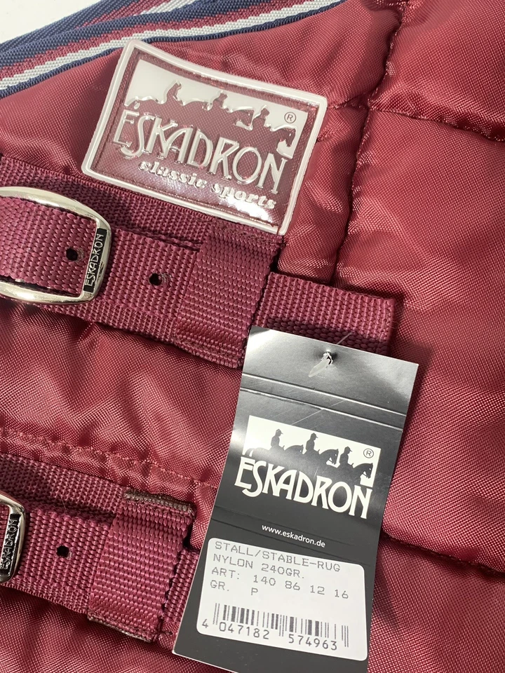 NEW WITH TAGS - Eskadron Horse Blanket Rug 240gr - Red Foto 4 de 4