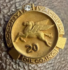 Soccony Vacuum Exxon Mobil Gas/Oil Co. 10K employee serv. award pin 20 W/Diamond