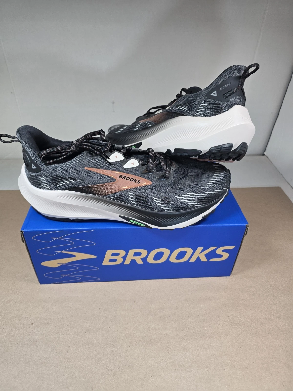 Size 11 Brooks Ghost Trail Mens Ebony / Black / Clove Hiking Running Shoes NWB