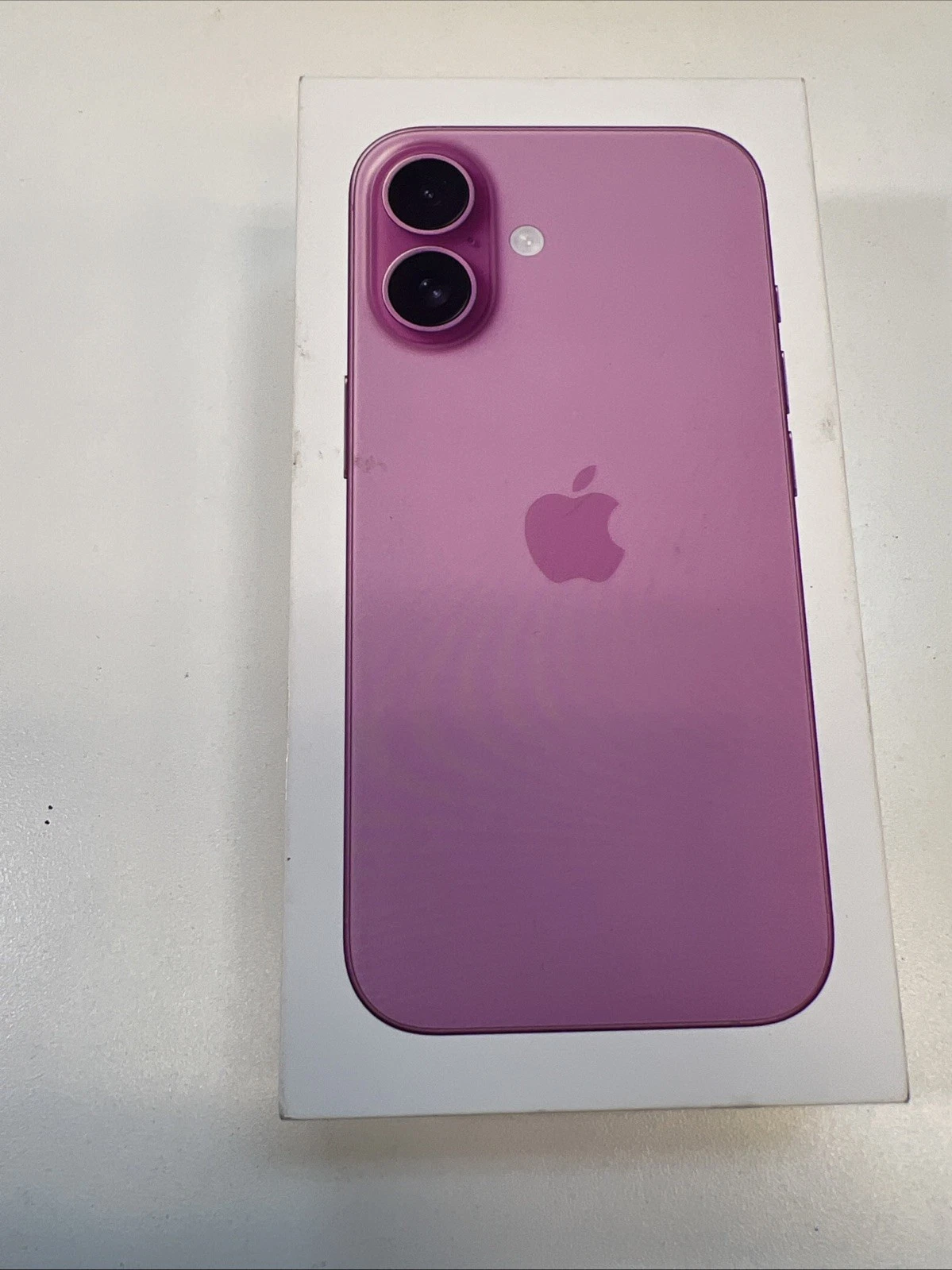 iPhone 16 128GB — Open Box, Unused (AT&T Locked) thumbnail 4