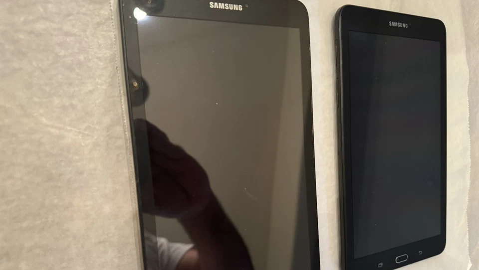 Samsung Galaxy Tab E T377A 16GB 8" 4G LTE WiFi  AT&T Unlocked Good LOT X 3 - Image 2 of 4