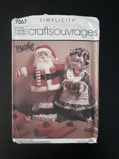 Vintage Simplicity Sewing Pattern Crafts 7067 Mr Mrs Santa Claus Dolls Uncut