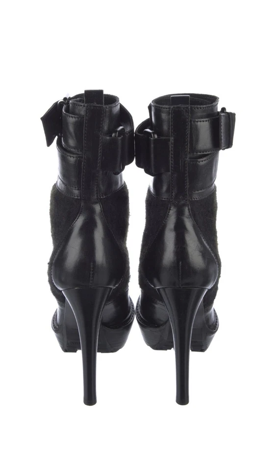 Botas con cordones con adornos de cuero de lana Burberry Foto 4 de 4