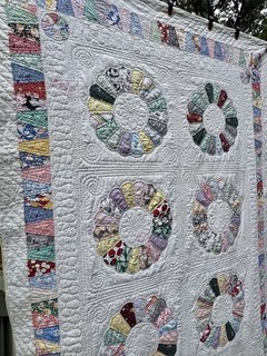 Vintage Patchwork Quilt Feed Sack Dresden Plate Handmade 103" x 61"