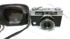 VINTAGE 1960s KONICA EE MATIC DELUXE CAMERA w/ PARTIAL CASE  WORKS!!