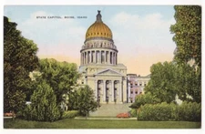 Boise Idaho c1940's Gold Domed State Capitol Building, grounds