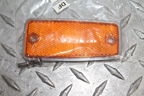 REFLEX REFLECTOR, FRONT