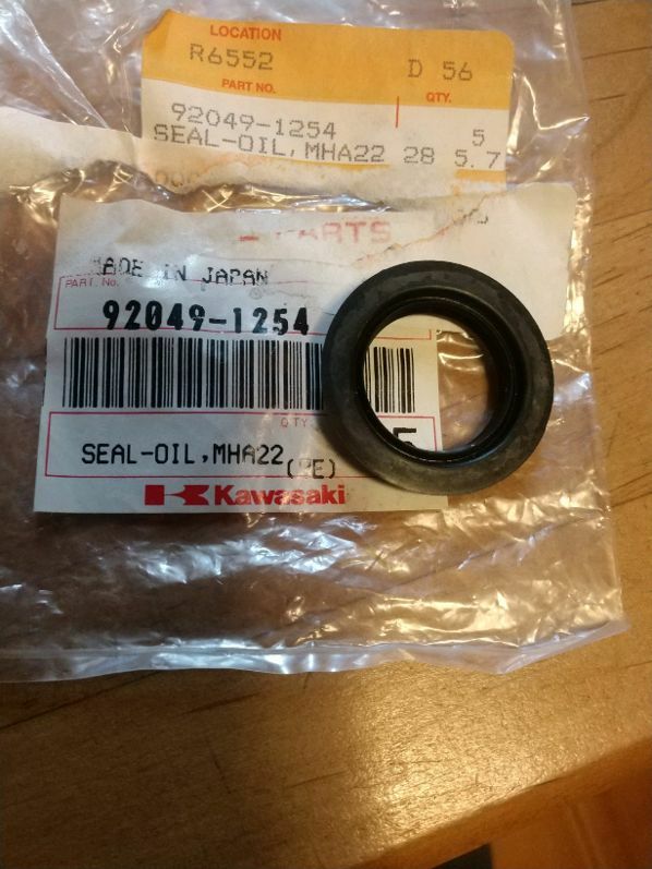 まーこ Kawasaki NOS NEW 92049-1254 Oil Seal MHA22 28 5.7F ER EX KX KDX