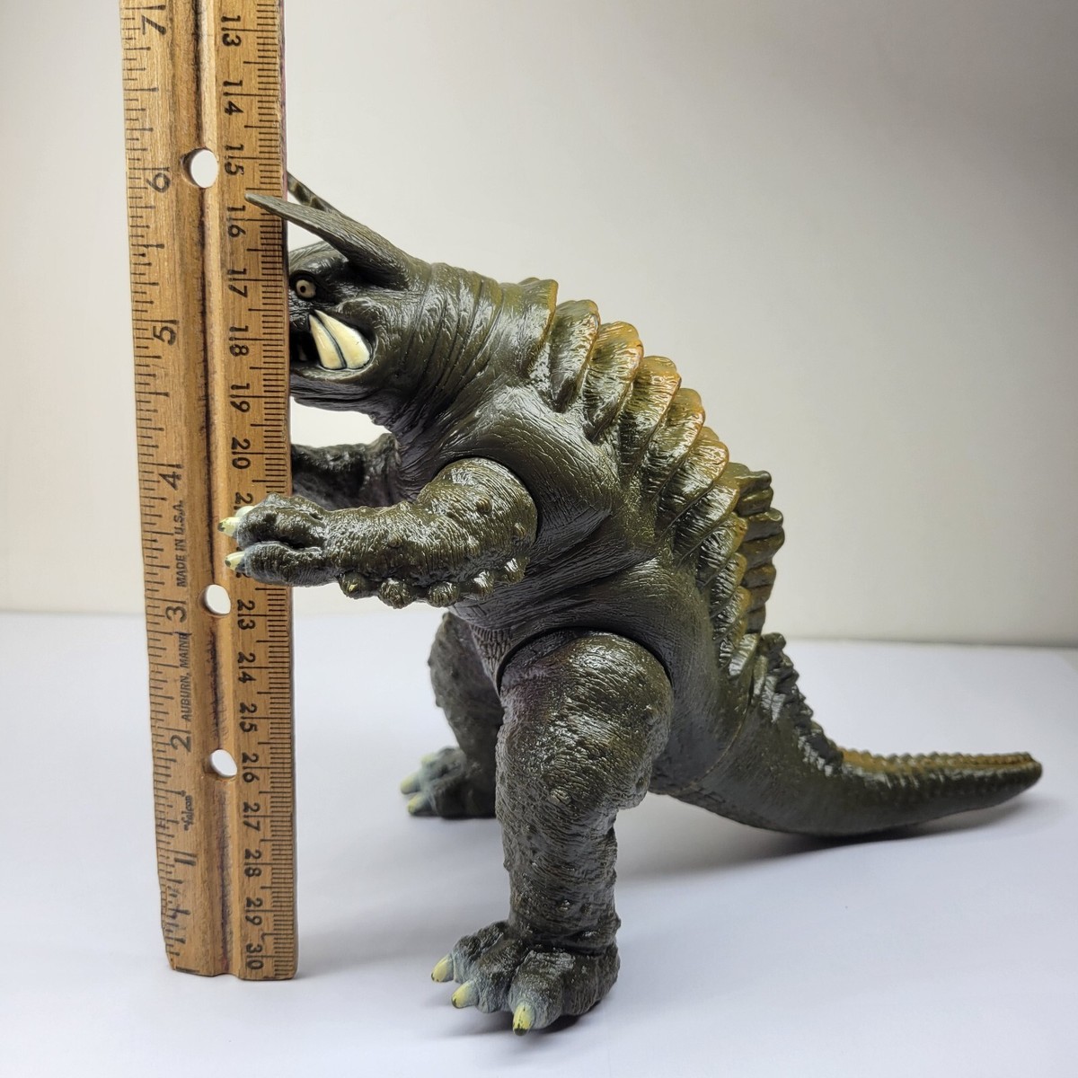 Neronga Bandai 1994 Ultra Monster Series Ultraman Kaiju