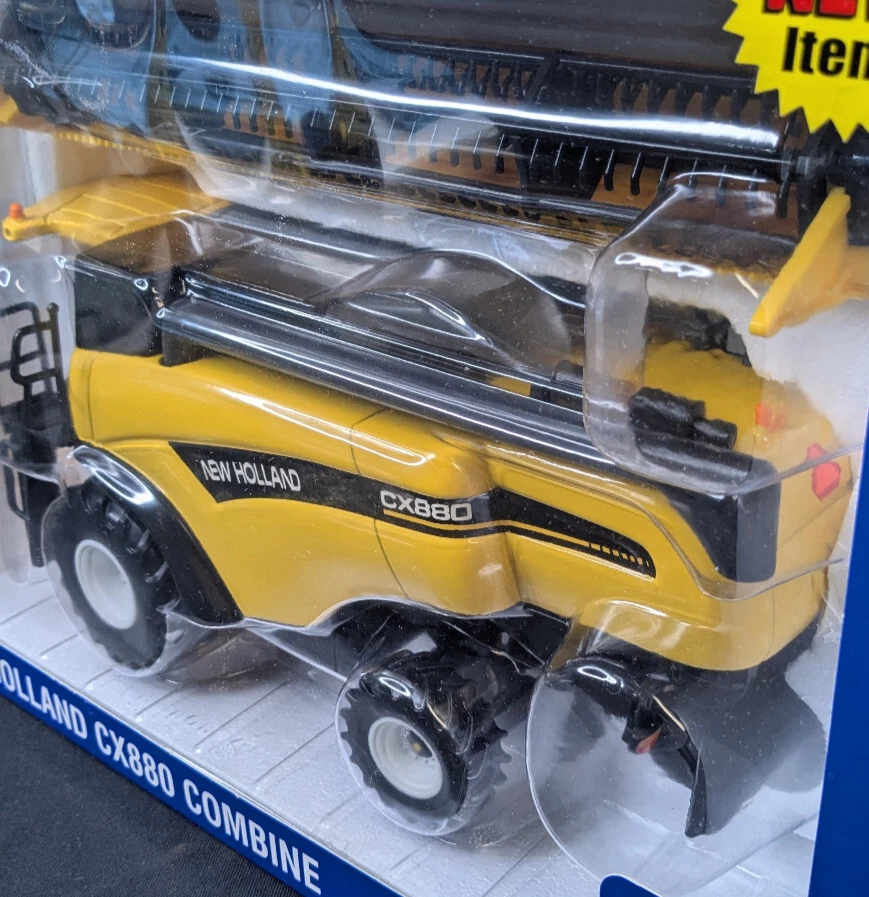 Britains 2002 New Holland CX880 Combine 1:32 - Image 3 of 4