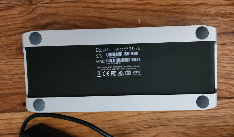 Estación de puerto de pantalla Elgato Thunderbolt 3 Dock 4k MAC/PC con adaptador de corriente Foto 3 de 4