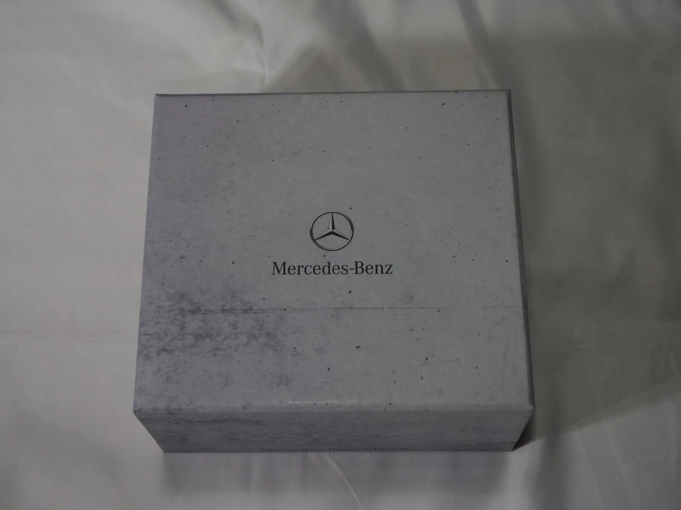 1:43 Scale Mercedes Benz 230 SL (W113) Pagode Museum Edition 378/500 Limited Ed - Image 2 of 4