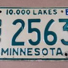 Pair of Duplicate 1971 Minnesota 10,000 Lakes License Plate 12"x 6" DUP 2563 — photo 3