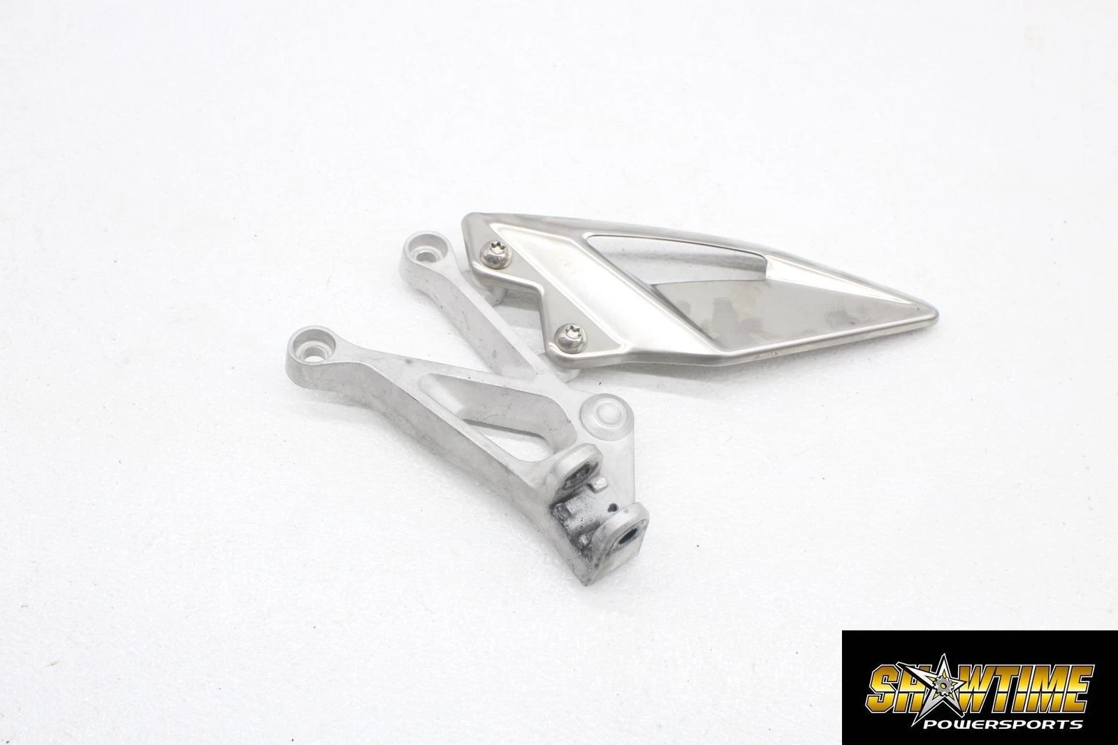 17-20 TRIUMPH STREET TRIPLE R LEFT REARSET REAR SET DRIVER FOOT PEG BRACKET