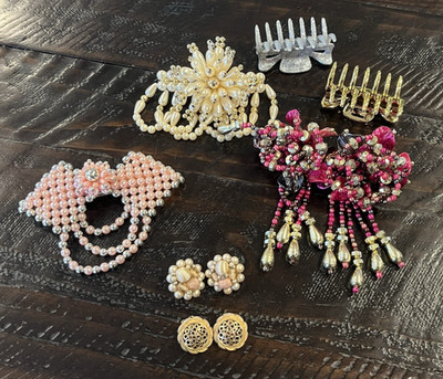 Vintage Lot of Hair Clips & Earrings Gaudy Costume Jewelry