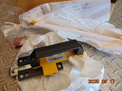 EUCHNER RIEGEL CTP-AC-123653 SAFETY BOLT