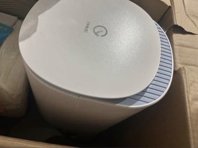 yeedi Robotic Vacuum and Mop Bagged White Blue