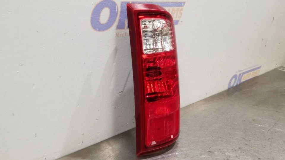 16 FORD F350 SUPER DUTY LUZ TRASERA LUZ TRASERA PASAJERO DERECHO Foto 4 de 4