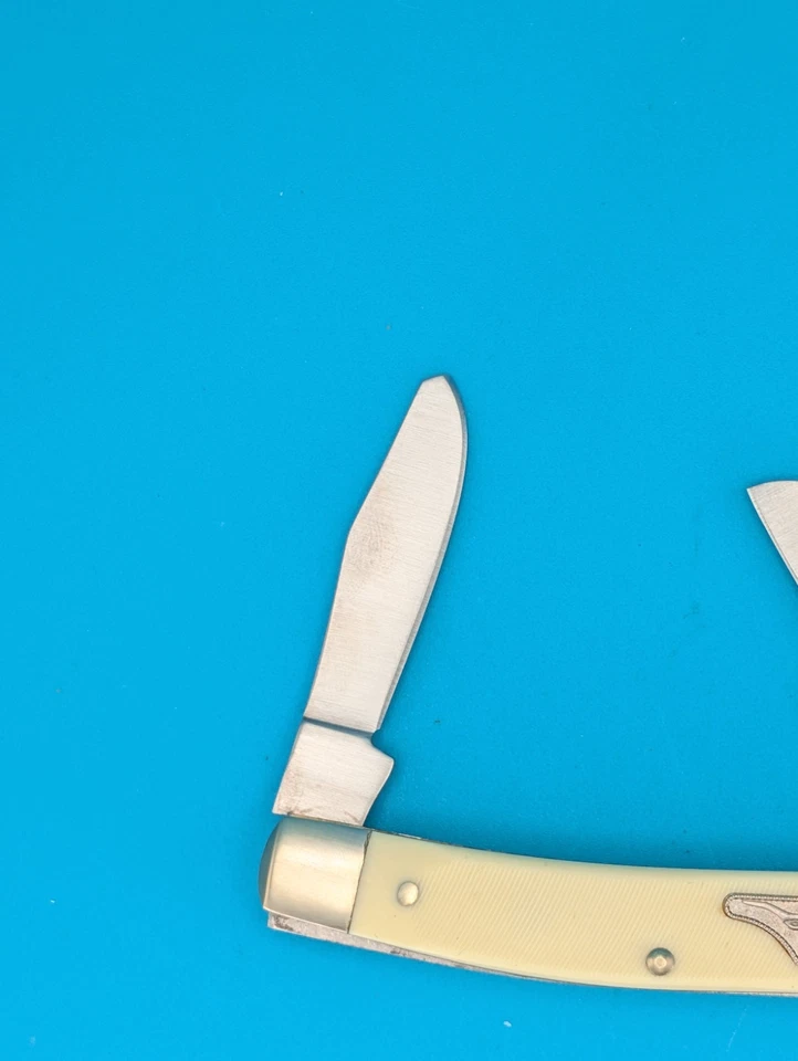 Vintage Schrade Texas Longhorn 8LH Three Blade Folding Pocket Knife! With Tin! - Image 2 of 4