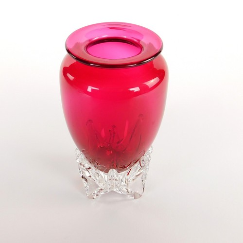 Vintage Lily Pad Vase Hand Blown Glass Design Group Red Cut Glass Clear Base - Picture 2 of 11