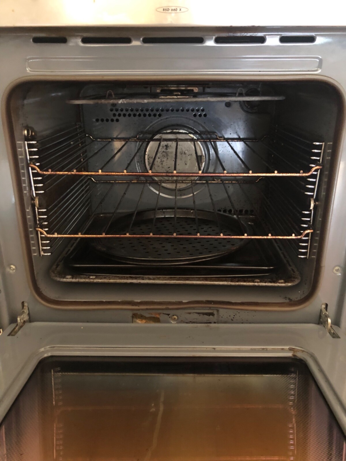 Complete kitchen including oven, stove, dishwasher, rangehood,