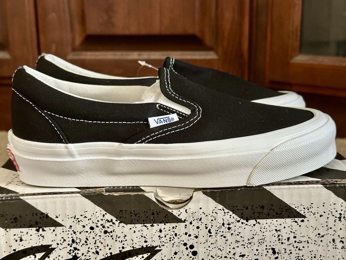 Size 4M 5.5W: Vans VAULT OG Classic Slip On Premium Skate Shoe
