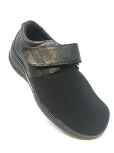 extra wide diabetic shoes