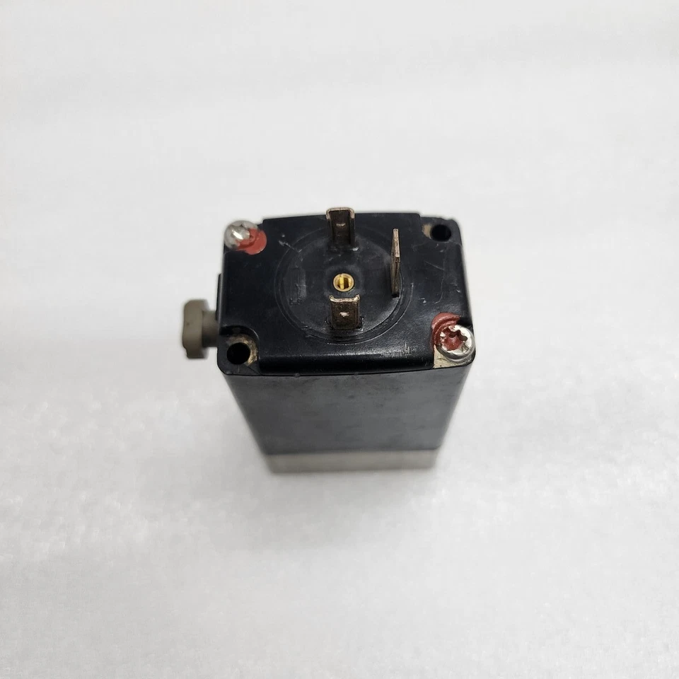 Electroválvula BURKERT 0331 F 3.0 FKM VA 24VDC 00044779 Foto 3 de 4