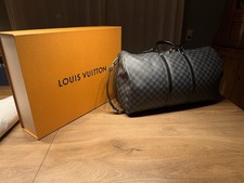 LOUIS VUITTON Damier Graphite Keepall Bandoul...
